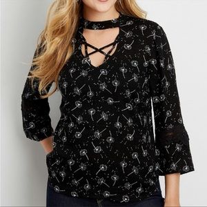 Maurices keyhole choker dandelion blouse bell sleeves XL black white